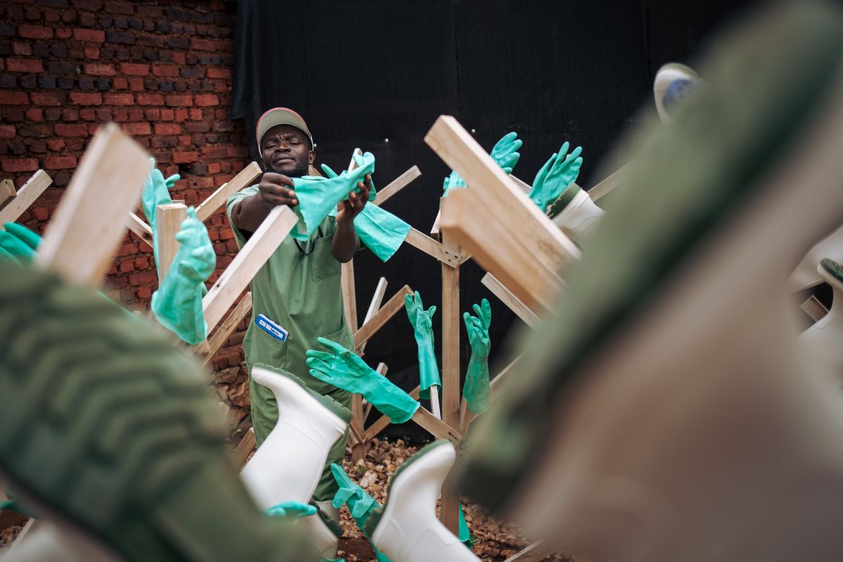 ebola6high.jpg ebola6high.jpg