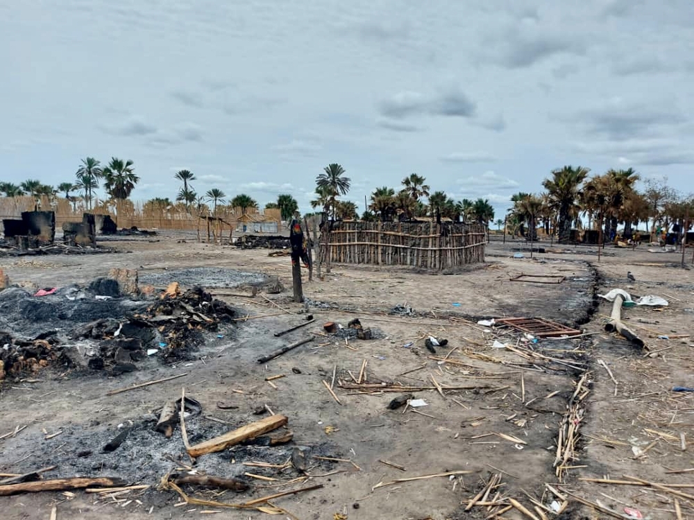 msb123244_medium.jpeg Destroyed village in Adok, Leer