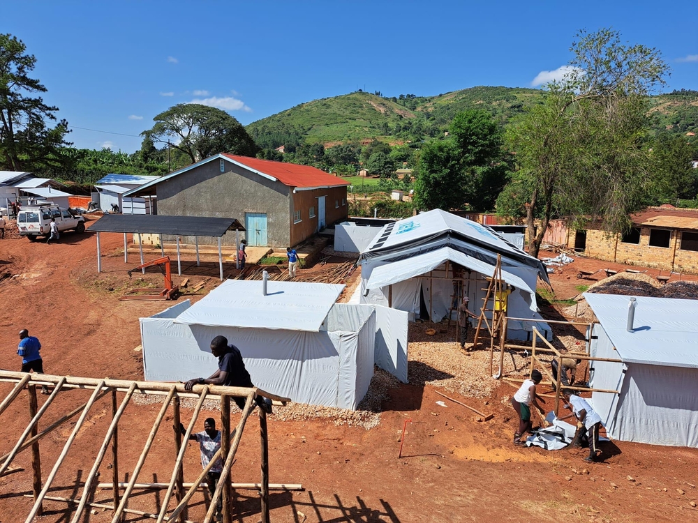 msb140394_medium.jpeg Construction of the 2nd ebola treatment centre (ETC) in Mubende