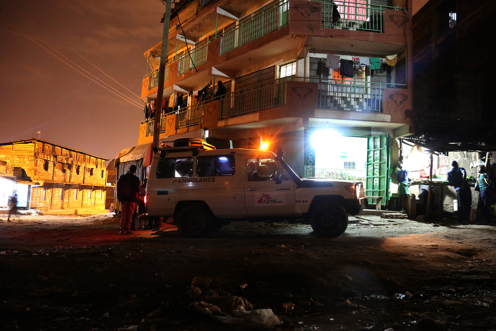 msf227476_medium.jpg MSF Emergency team stabilizing a patient inside an ambulance in Mathare North, Kenya