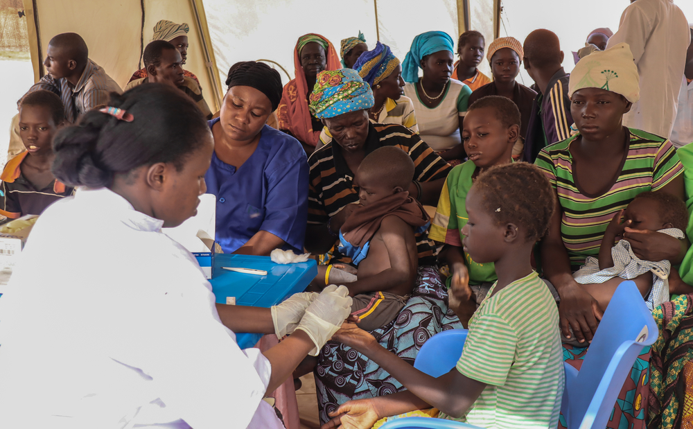 msf301154_medium.jpg Malaria test in the triage room at the advanced health post in Barsalogho, Mali © Noelie Sawadogo /MSF