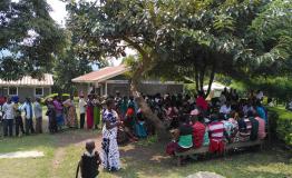 COVID-19 vaccination line in Bugoye [© Théo  Wanteu/MSF ]