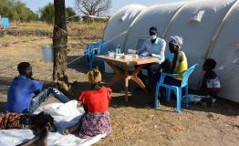 MSF team set-up a mobile clinic in Riang, Jonglei state. In six days, they provided medical consultations for almost 800 people. MSF team set-up a mobile clinic in Riang, Jonglei state.