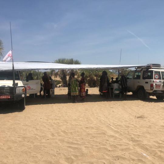 MSF team conducting outreach in Turkana, Kenya following a malaria otubreak
