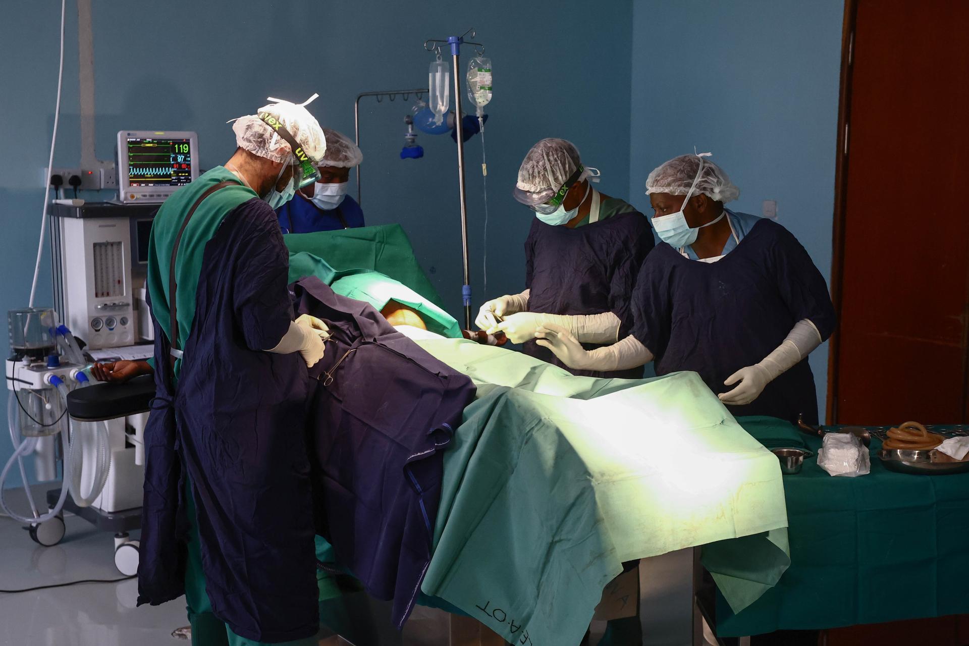 MSF medical team during a C-section in Liwali B Hospital