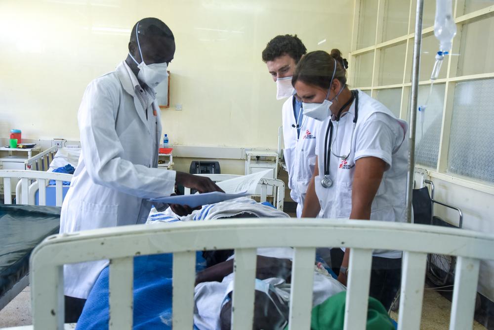 MSF Doctors attending to a patient at the Homa Bay hospital 