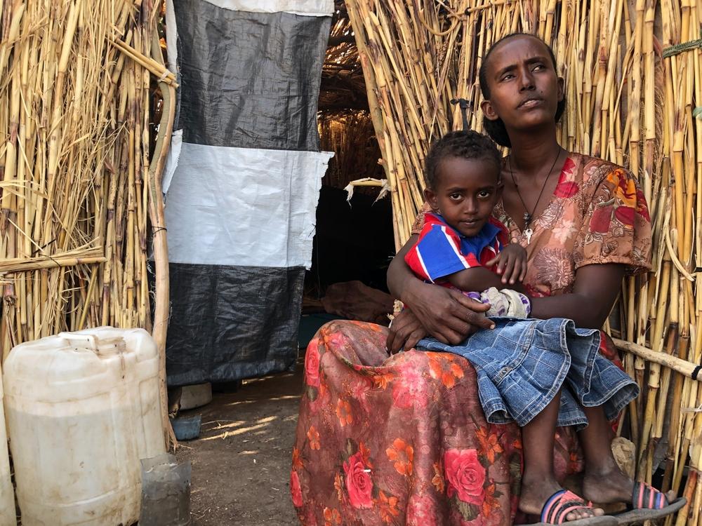 Tsgay and her daughter Dalina at Hamdayet 