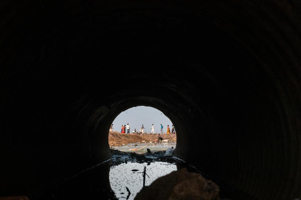 Bentiu PoC : Drainage system between blocks and roads transformed into a sewerage channel leading to health issues, like malaria and cholera