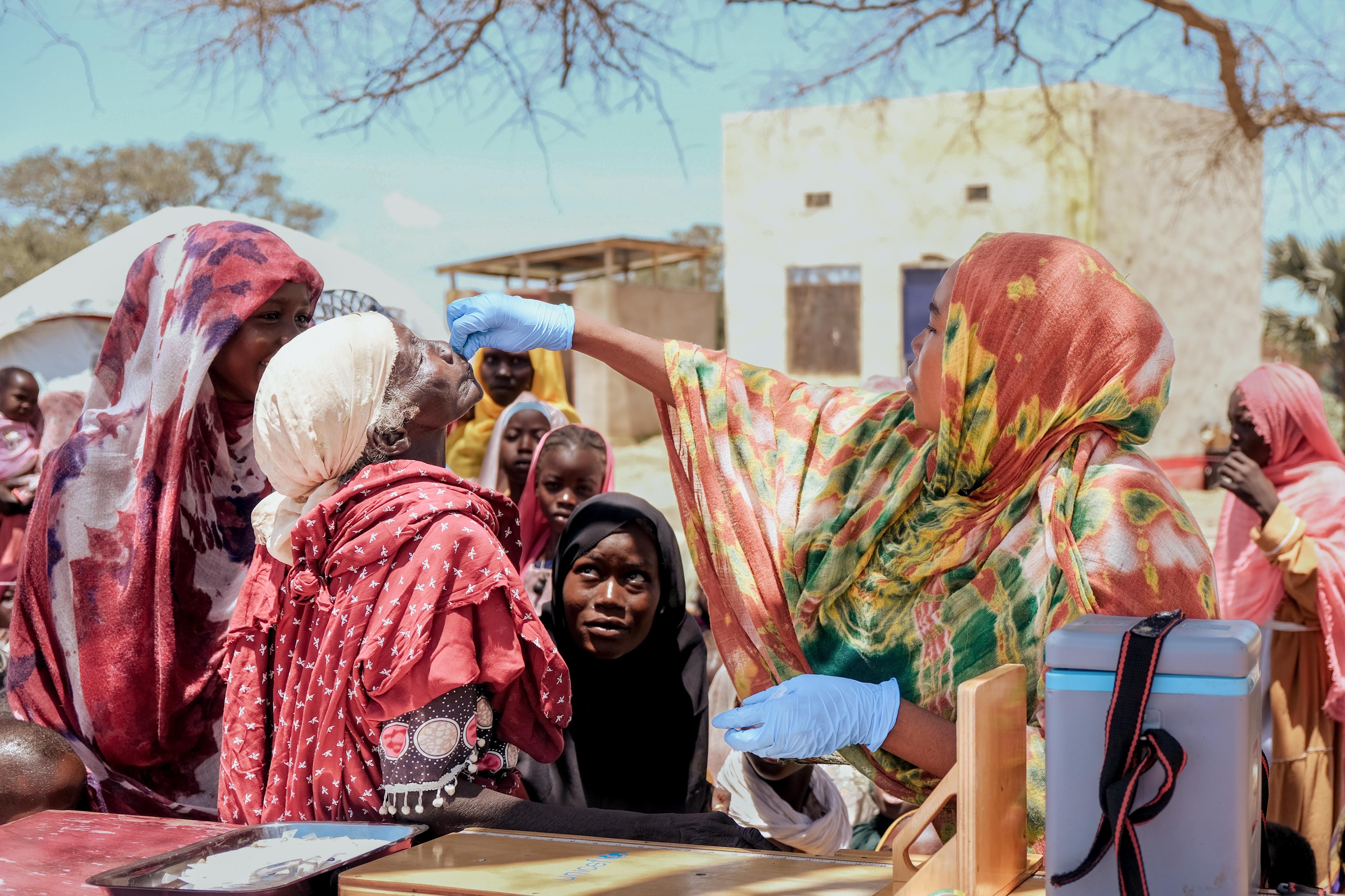 A vaccination campaign against cholera at a Première Urgence health centre in Koufroun, eastern Chad where MSF provided vaccines.