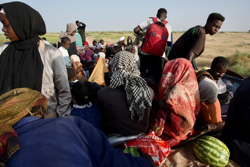 Arrival of displaced civilians from besieged El-Fasher at the checkpoint at the entrance of Tawila