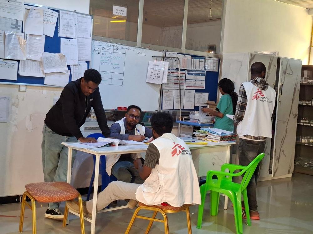 MSF medical teams and hospital team members at the nursing station of Korem General Hospital.