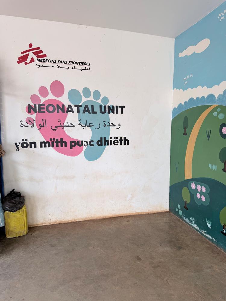 “In neonatal intensive care, there are usually 35 beds, we are now up to 45 and it goes up to even 80 with the peak period (the hot season brings high fevers), including a new building that was inaugurated last year,” says MSF head nurse at Aweil State Hopsital, Felicia Ochedikwu.